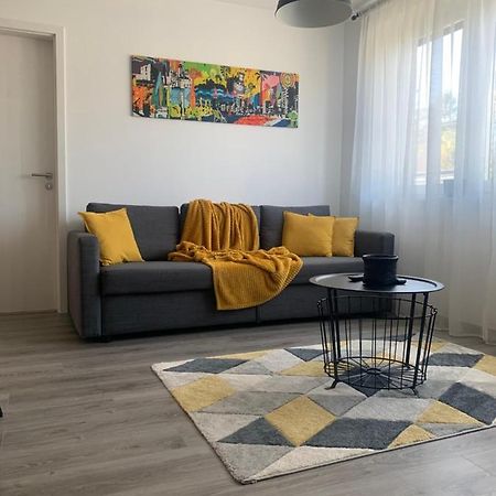 New Home Guest House เกอเดิลเลอ ภายนอก รูปภาพ