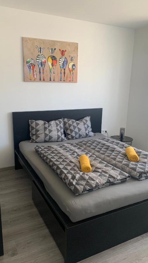 New Home Guest House เกอเดิลเลอ ภายนอก รูปภาพ